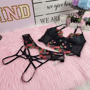 💖 NWT Victoria’s Secret Very Sexy Lightly Lined Bra 34C/Medium panty Black Mesh